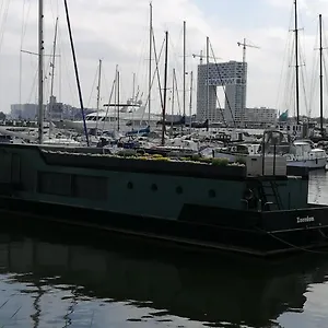  Botel Loft Boat Niederlande